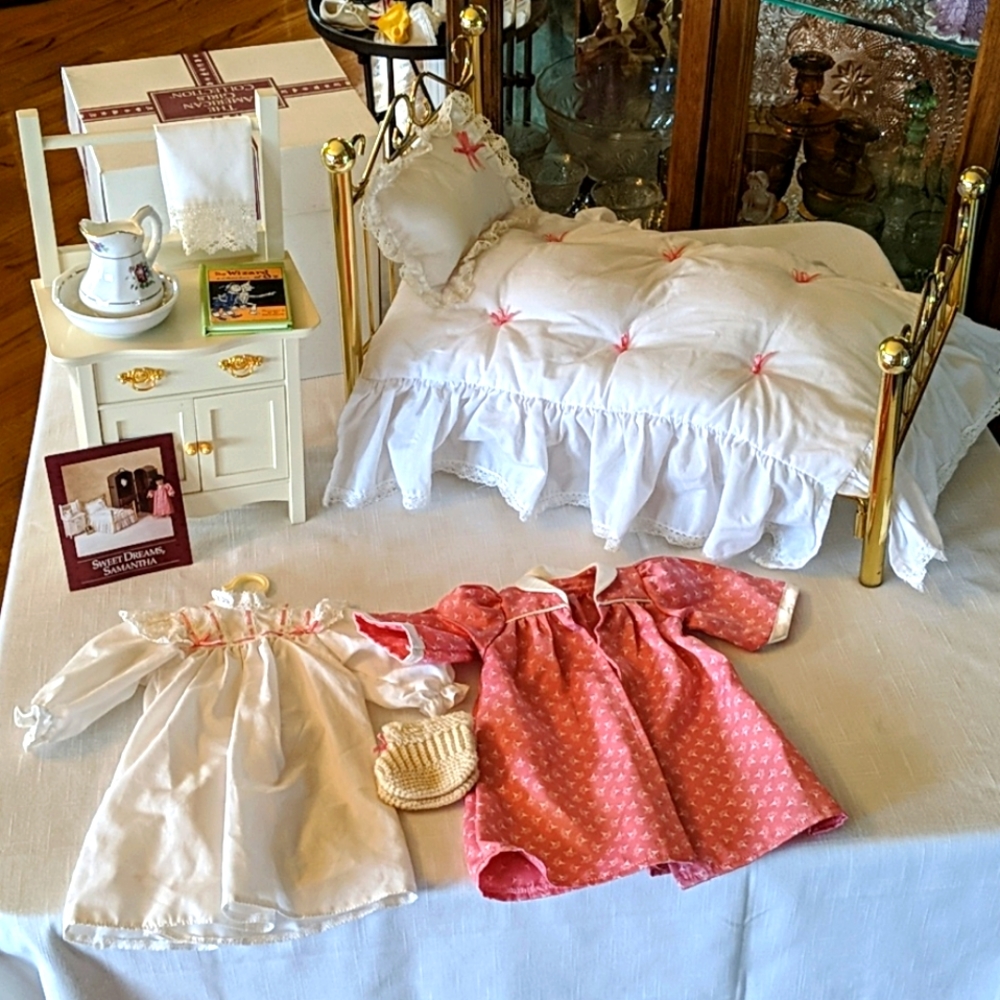 Samantha's Bed and Commode